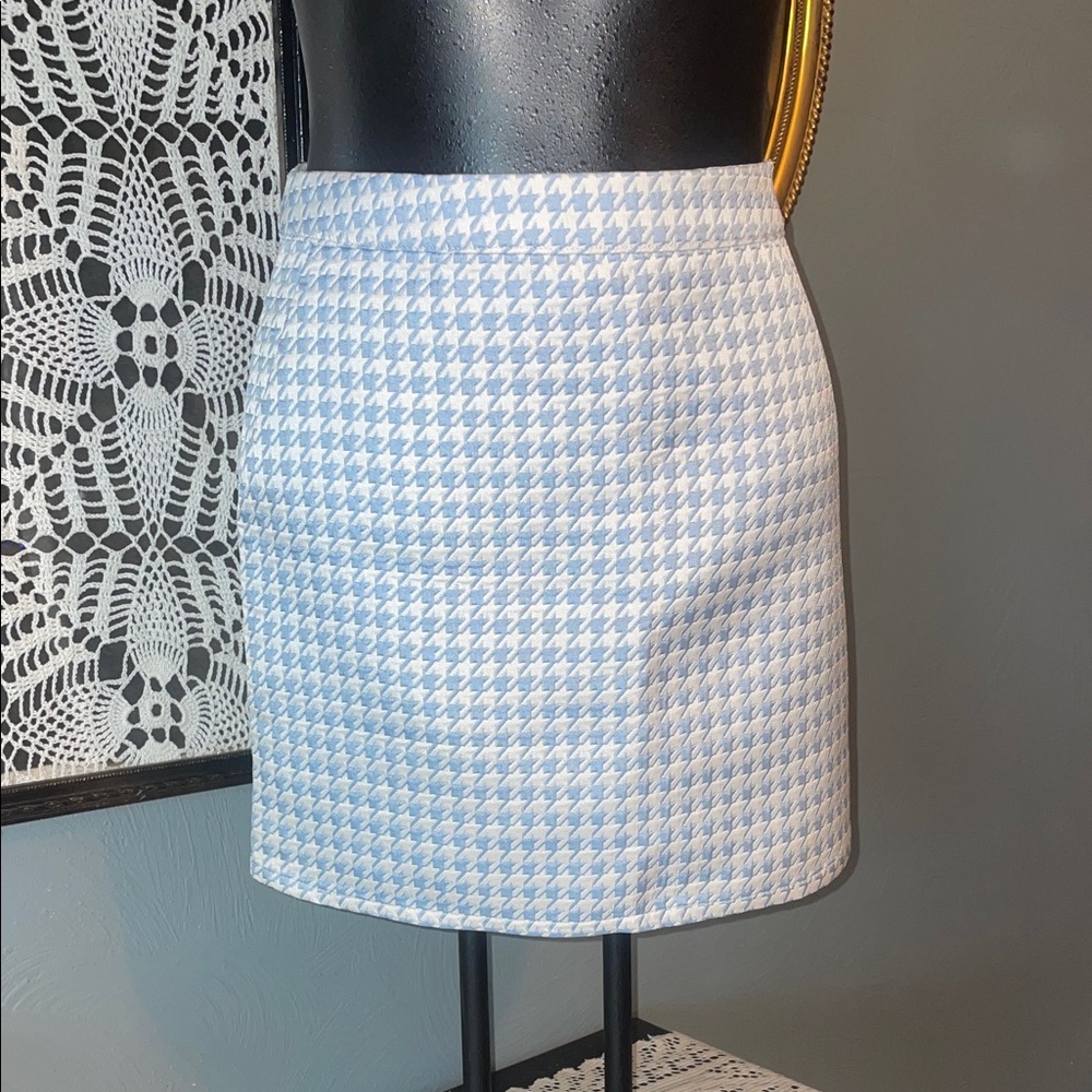 Forever 21 Light Blue Houndstooth Mini Skirt